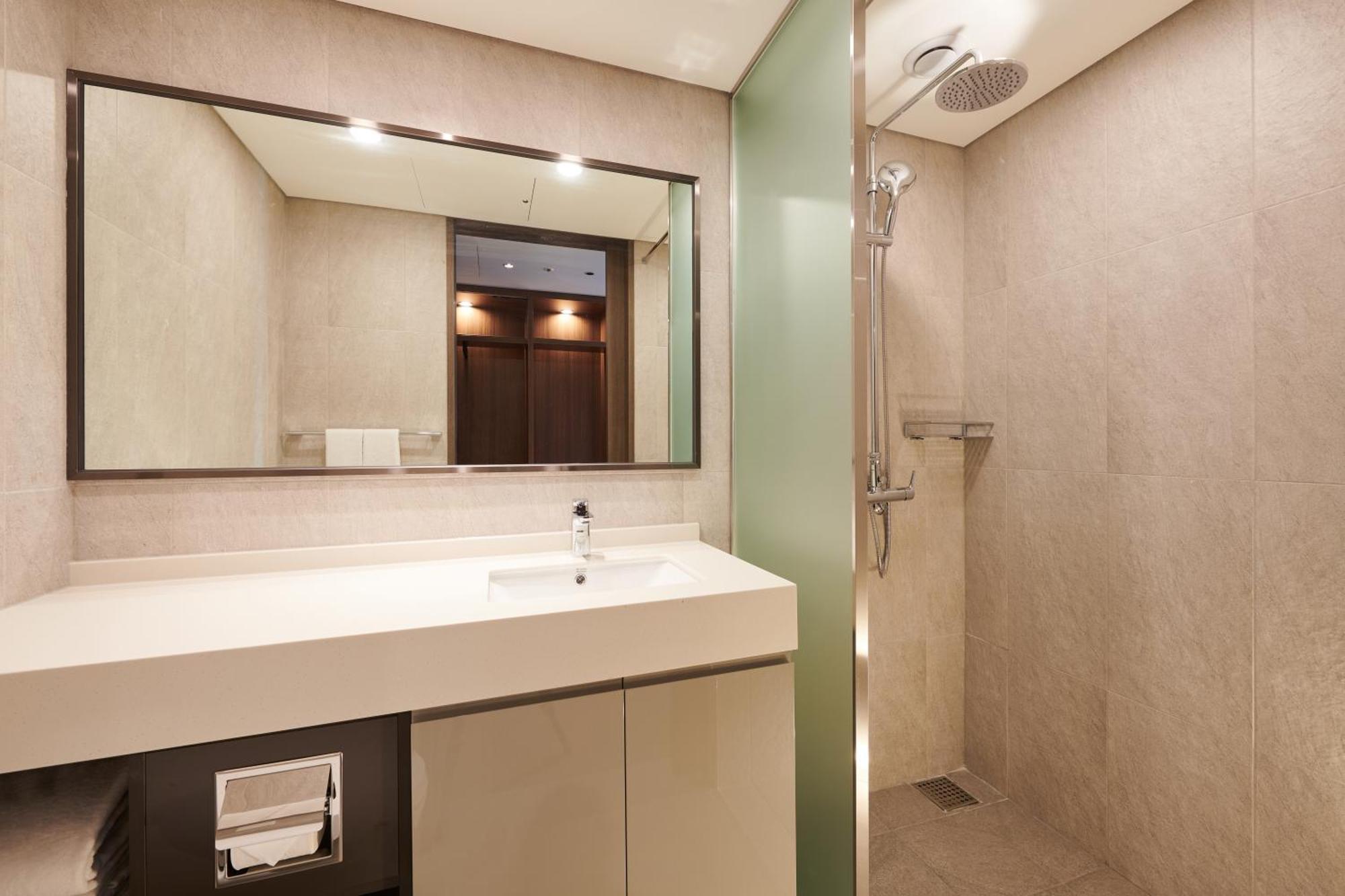 Hotel Stanford Myeongdong 3*